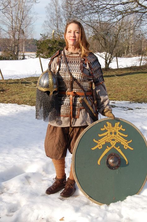 Female Armour, Medieval Reference, Rus Viking, Viking People, Viking Warriors, Kievan Rus, Viking Garb, Viking Armor, Viking Costume