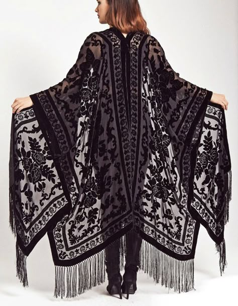 Velvet Fringe Kimono, Velvet Fringe, Mode Kimono, Mode Hippie, Maxi Kimono, Fringe Kimono, Estilo Hippie, Mode Abaya, Witchy Fashion