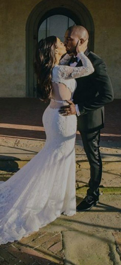 Kim Kardashian Kanye West Wedding, Kim K Wedding Dress Kanye, Kim K Wedding Hair To Kanye, Kim And Kanye Aesthetic, Kim K Wedding Dress, Kim Kardashian Wedding Kanye, Kim And Kanye Wedding, Kim K Wedding, Kim Kanye Wedding