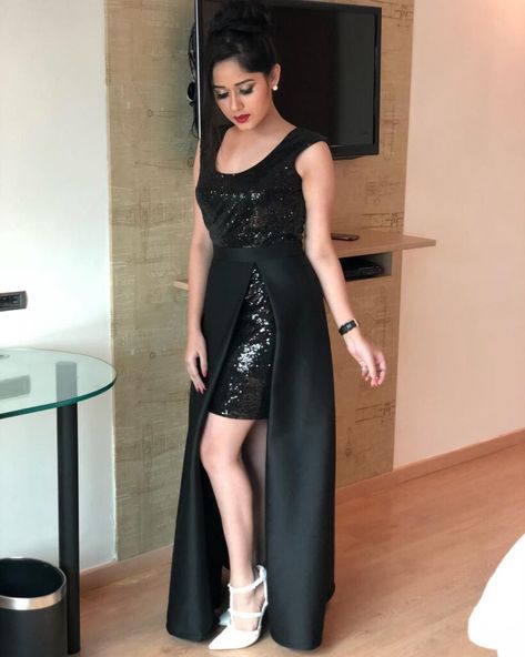 5 Times Jannat Zubair Has Nailed Her Look in Glitter Outfits | IWMBuzz Shivani Tomar, Randeep Rai, Girls Western Dresses, Western Dresses For Women, Jannat Zubair, Teen Actresses, Look Short, Indian Gowns Dresses, Indian Gowns