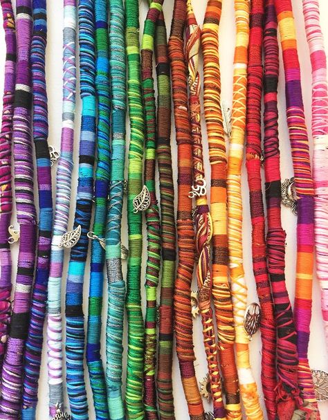 Colourful Hair Braids, Hair Wrap Colour Combos, Hair Wrap Colour Ideas, Hair Wrap Color Combinations, Atebas Hair, Hair Wrap Colors Ideas, Hair Wraps Thread Ideas, Hair Wrap Designs, Colourful Braids