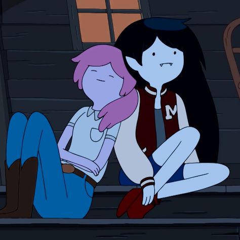 Couple Tumblr, Adveture Time, Marceline And Princess Bubblegum, Marceline And Bubblegum, You Are My Moon, Adventure Time Characters, Adventure Time Wallpaper, Marceline The Vampire Queen, Time Icon