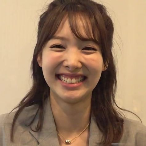 Nayeon Smile, You Are Cute, Im Nayeon, Nayeon Twice, Special Girl, Girl Talk, Brown Aesthetic, I Love Girls, White Aesthetic