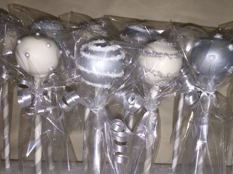 White And Silver Cake, Silver Cake Pops, Silver Anniversary Party, Anniversary Food, 60th Anniversary Parties, White Cake Pops, Custom Cake Pops, 70s Disco Party, Dessert Table Birthday