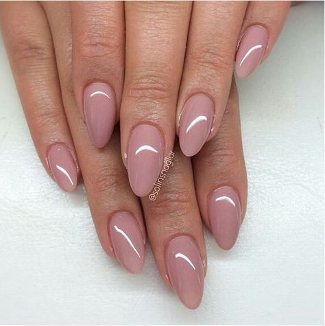 pinterest: chandlerjocleve instagram: chandlercleveland Acrylic Nails Natural, Her Nails, Nagel Inspo, Oval Nails, Neutral Nails, Classy Nails, Minimalist Nails, Perfect Nails, Almond Nails