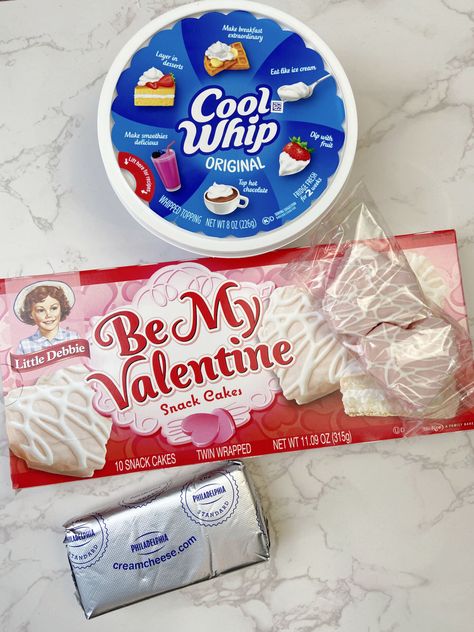 Fun Dip Valentine, Valentine Trash Recipe, Little Debbie Valentine Cake Dip, Little Debbie Heart Cakes, Lil Debbie Snacks, Little Debbie Snack Cakes, Debbie Snacks, Cake Dip, Valentines Snacks