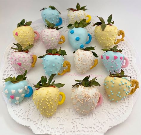 Tea Cup Strawberries, Tea Party Strawberries, Alice In Wonderland Strawberries, Teacup Strawberries, Tea Ministry, Edible Tea Cups, Adult Tea Party, Tea Party Desserts, Strawberry Ideas