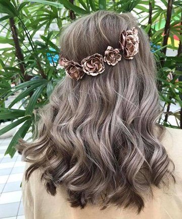 Mushroom Blonde Is The Latest Hair Color Trend To Try This Winter Mushroom Brown Hair, Mushroom Blonde, Mushroom Hair, Mushroom Brown, Ashy Blonde, Perfect Hair Color, Latest Hair Color, Classic Flower, Blonde Waves