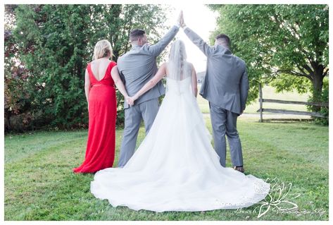 Small Wedding Photography Poses Family Pictures, Small Wedding Picture Ideas, Small Wedding Party Photo Ideas, Small Wedding Party Photos Group Shots, Bridal Party Photos Funny, Small Bridal Party Photos, Small Wedding Party Photos, Small Bridal Party, Blair Wedding