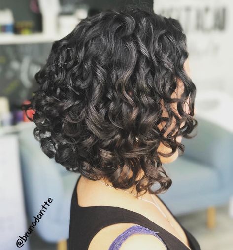 Curly Hair Trends, Corte Bob, Medium Bob Hairstyles, Short Curly Haircuts, Inverted Bob, Wavy Curly Hair, Penteado Cabelo Curto, Curly Bob Hairstyles, Trendy Hair