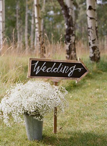 Mountain Wedding Decor, Fall Mountain Wedding, Barn Wedding Decorations, Wedding Fall, Outdoor Wedding Decorations, Wedding Mood, Jackson Hole, Forest Wedding, Wedding Wishes