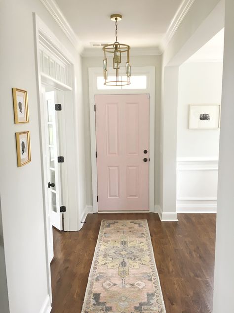 Pink front door. Sherwin Williams cachet pink 😍 Beach Mid Century Modern, Painted Ideas, Pink Front Door, Pink Closet, Farmhouse Paint Colors, Pink Door, Mid Century Modern Home, Front Door Colors, Closet Door