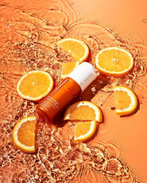 Product Photography With Oranges, Creative Skincare Photoshoot Ideas, Orange Product Photography, Juice Photoshoot, Fall Product Photography, Orange Skincare, Liquid Iv, Skincare Lifestyle, Ole Henriksen