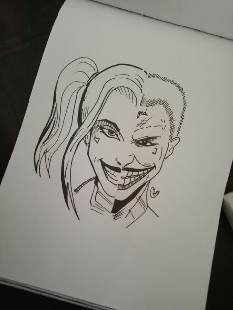 Joker Sketch Pencil Easy, Drawing Of The Joker, The Joker Drawing Easy, Joker And Harley Drawing, Old Disney Drawings, Joker Sketch Easy, Harley Queen Dibujo, Joker Drawing Pencil, Hard Drawing Ideas Sketch