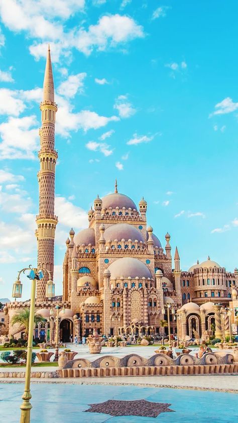 Sharm El Sheikh Egypt, Places In Egypt, Beautiful Mosque, Egypt Aesthetic, شرم الشيخ, Albania Travel, Mosque Art, Old Egypt, Mosque Architecture