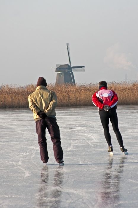 Dutch Village, Winter Skating, Skating Ice, Dutch People, Winter Schnee, Holland Netherlands, Dutch Windmills, Netherlands Travel, Ice Skate