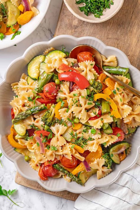 Vegan Pasta Primavera, Easy Pasta Primavera, Primavera Recipe, Pasta Primavera Recipe, Easy Baked Ziti, Vegan Fried Chicken, Vegan Summer Recipes, Vegan Cheese Sauce, Favorite Recipes Chicken