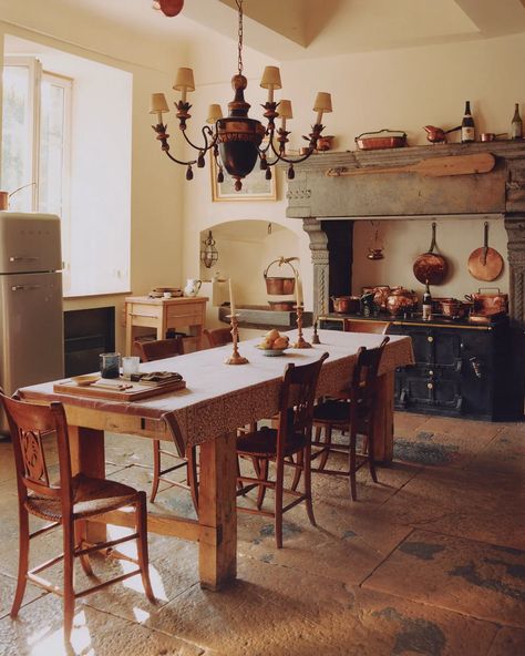 A 16th-Century French Chateau That Honors a Family’s Histories of Exile - The New York Times French Architecture Interior, French Chateau Kitchen, Chateau Kitchen, French Provincial Kitchen, French Provincial Home, Sandstone Tiles, Victorian Townhouse, French Architecture, Book Aesthetics