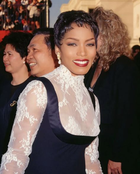 Angela Bassett 90s, Purva Ashada, Purva Phalguni, 90s Aesthetic Fashion, Angela Bassett, 2000s Outfits, Black Hollywood, Beauty Inspo, Celeb Crushes