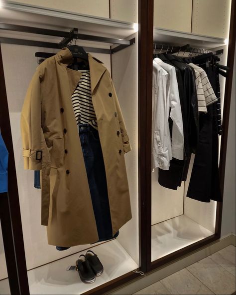 Massimo Dutti #streetstyle #streetstylefashion #streetstyleoutfits #outfitstyle #outfitideasforwomen #outfitgoals #neutralstyle #minimalstreetstyle #minimalstyle #minimaliststyle #casualfalloutfits #casualoutfit Massimo Dutti Aesthetic, Massimo Dutti Outfit, Shopping Therapy, Minimal Street Style, Neutral Fashion, Outfit Goals, Little Dresses, Casual Fall Outfits, Massimo Dutti