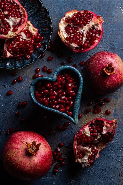 pomegranates and pomegranate arils on a dark blue background with a blue heart bowl Fine Art Photography Ideas, Still Life Ideas, Art Photography Ideas, Photography Ideas Nature, Nature Still Life, Autumn Fruit, Pomegranate Art, Food Art Photography, Pomegranate Fruit