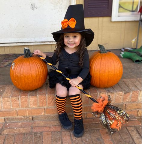 Toddler Girl Witch Costume Diy, Mommy And Me Witch Costume, Toddler Halloween Pictures, Toddler Witch Costume Diy, Toddler Witch Makeup, Family Witch Costume Ideas, Toddler Girl Halloween Costume Ideas, Toddler Girl Costume Ideas, Halloween Toddler Witch