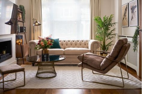 Glam Living Room Design Photo by Wayfair Inspirations Chester Sofa Living Rooms, Sofa Living Rooms, Chester Sofa, Stylish Room Decor, Louise Thompson, Green Lounge, Glam Living Room, Cosy Spaces, Made In Chelsea