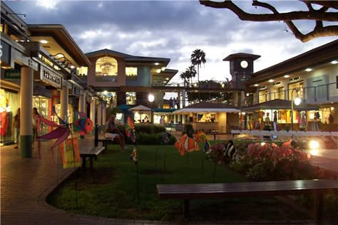 Whaler's Village in Ka'anapali, Maui, Hawaii.... great restaurants and shopping with a beautiful ocean view! Maui Whalers Village, Kaanapali Maui, Maui Honeymoon, Maui Hawaii Vacation, Kids Shopping, Kaanapali Beach, Lahaina Maui, Trip To Maui, Hawaii Maui