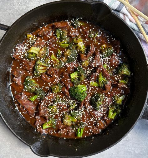 Sticky Beef & Broccoli - Sammy Montgoms Sticky Beef, Steak And Broccoli, Beef Broccoli, Celebrity Recipes, Pot Dinners, Beef And Broccoli, One Pot Dinners, Quick Dinners, Hearty Stews