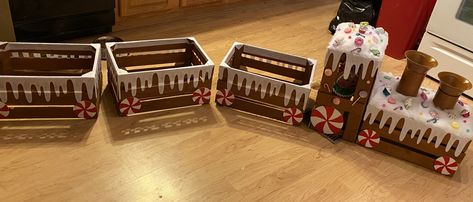 I made a train to go in front of my gingerbread Christmas tree. Wooden Crates Christmas, Toddler Christmas Photos, Christmas Trees Decorated, Gingerbread Train, Tree Ideas Christmas, Flocked Christmas Trees Decorated, Gingerbread Christmas Decor, White Christmas Trees, Dollar Tree Christmas