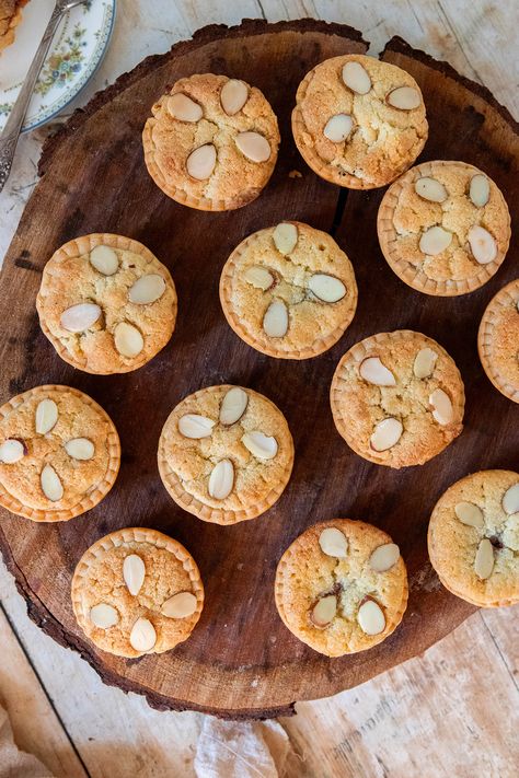 Mini Frangipane Tarts, Frangipane Puff Pastry, Frangipane Tartlets, Gluten Free Pastry Dough, Almond Tarts, Bakewell Tarts, Pastry Dough Recipe, British Bake Off Recipes, Bake Off Recipes