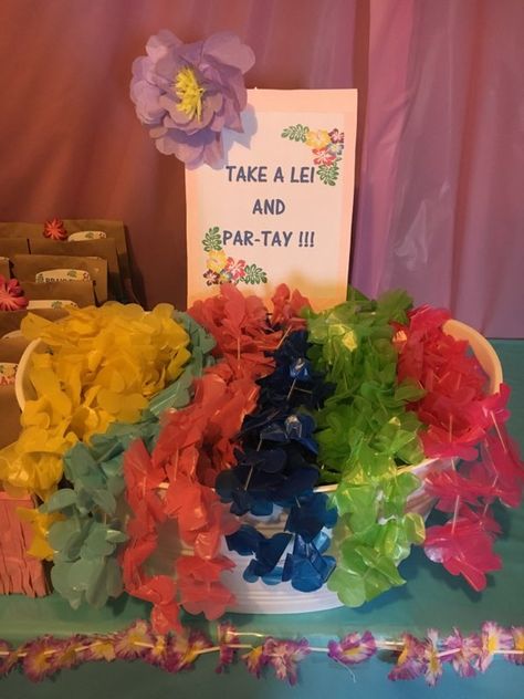 Hawaiian Luau Lei Display Hawaii Games Party, Lei Party Display, Hawaii Snacks Luau Party, Take A Lei Sign Party Ideas, Luau Fundraiser Ideas, Luau Party Candy Table Ideas, Polynesian Birthday Party, Luau Second Birthday Party, Backyard Beach Party Decoration