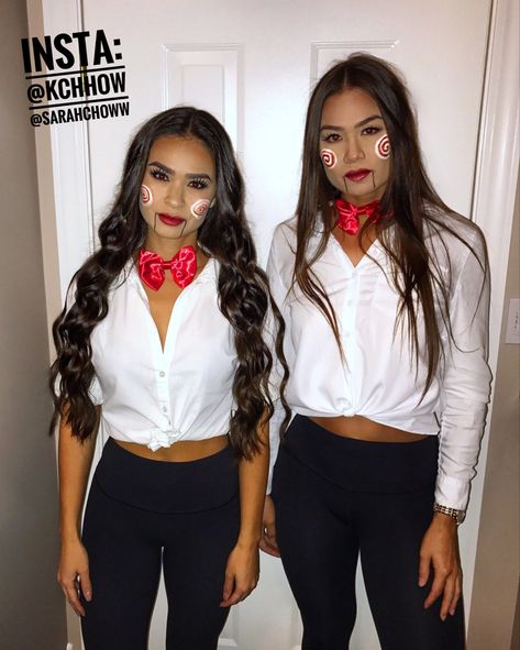 Saw Halloween Costume, Jigsaw Costume, Wanna Play A Game, Saw Halloween, Easy Halloween Costumes For Women, Diy Couples Costumes, Halloween Costumes For Teens Girls, Diy Costumes Women, Baby Kostüm