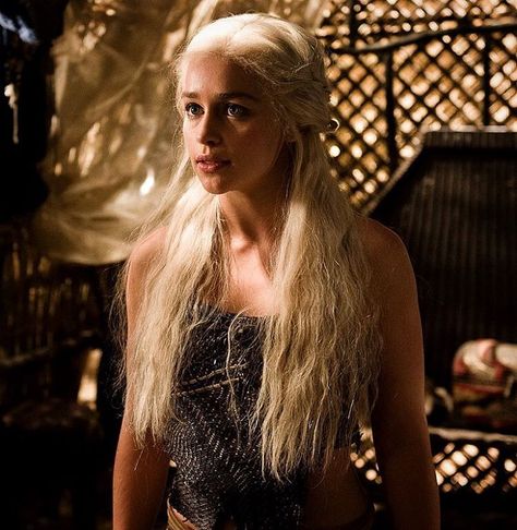 “"I am a Khaleesi of the Dothraki. I am the wife of the great Khal and I carry his son inside me. The next time you raise a hand to me will be the last…” Danarys Targaryen, Daenerys Targaryen Icons, Daenerys Stormborn, Game Of Throne Daenerys, Got Game Of Thrones, Targaryen Aesthetic, Gra O Tron, Games Of Thrones, Mother Of Dragons