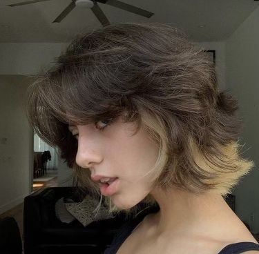 Fluffy Wolf Cut, Short Grunge Hair, Hair Inspiration Short, Wolf Cut, Shot Hair Styles, Hair Stylies, Alternative Hair, Fluffy Hair, Short Hair Haircuts