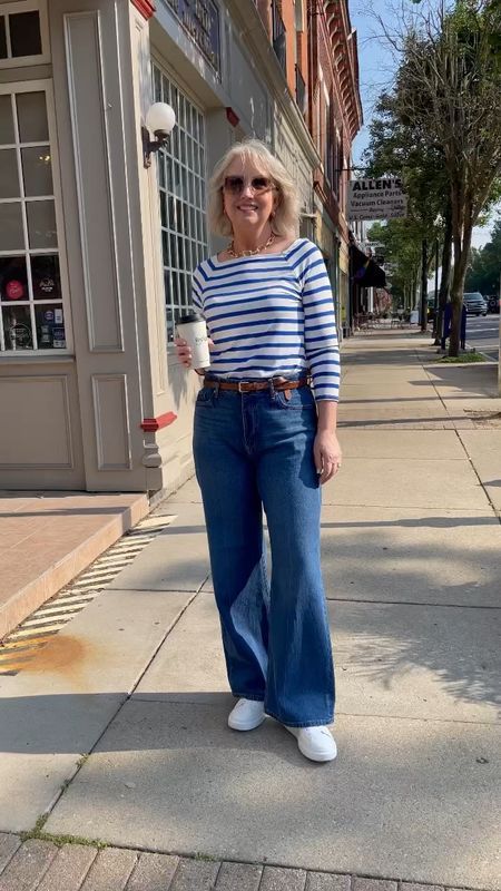 Middle Aged Outfits, Middle Age Woman Fashion, Middle Aged Woman Style, Middle Age Outfits, Older Women Outfits, Middle Aged Women Fashion, Mom Clothes, Wide Leg Jeans Outfit, Style Moodboard