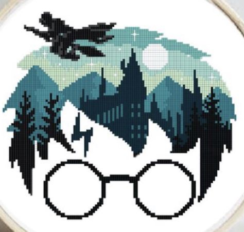 Harry Potter Cross Stitch, Harry Potter Cross Stitch Pattern, Cross Stitch Harry Potter, Harry Potter Quilt, Harry Potter Crochet, Modele Pixel Art, Graph Paper Drawings, Perler Art, Cross Stitch For Kids