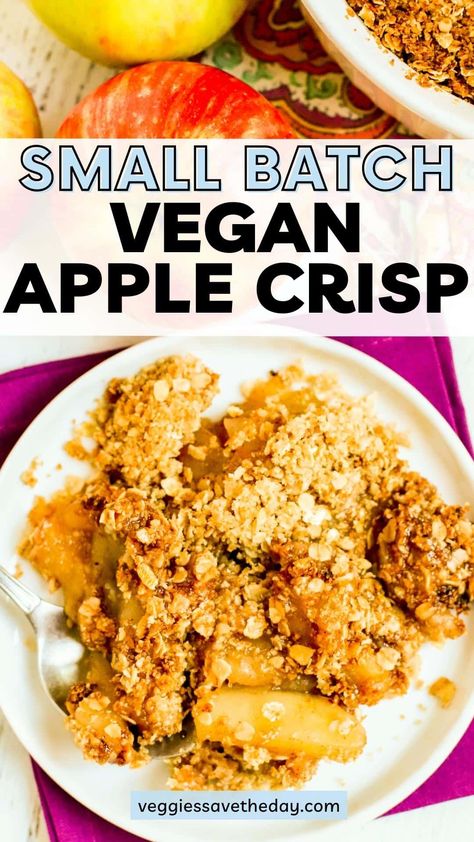 Vegan Apple Crisp is the perfect fall dessert featuring tender sweet-tart apples and a crispy oat topping. Enjoy it on its own or topped with dairy-free ice cream or whipped topping. Vegan Apple Crisp Recipe, Vegan Fall Dessert, Vegan Holiday Desserts, Vegan Apple Crisp, Crunch Topping, Best Apple Crisp Recipe, Apple Crisp Cheesecake, Healthy Apple Crisp, Gluten Free Apple Crisp