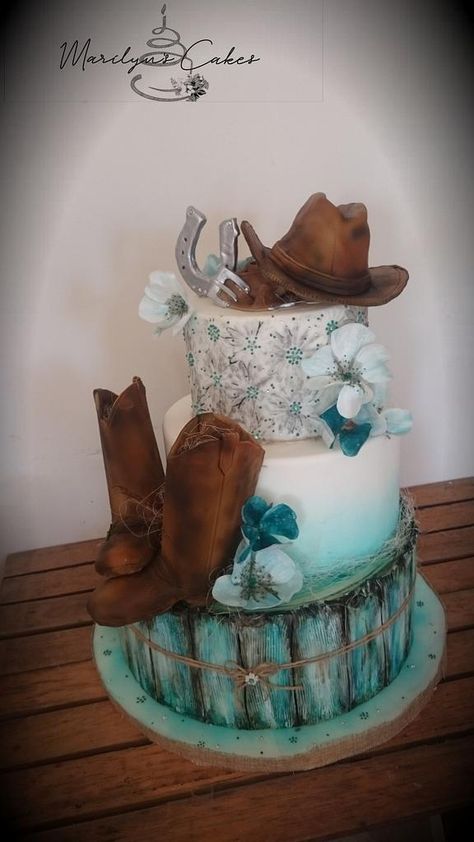 Sweet 16 Horse Theme Cake, Cowgirl Cake Ideas Women, Cake Designs Western, Western 18th Birthday Cake, Cowgirl 21st Birthday Cake, Country Sweet 16 Cakes, Western Sweet 16 Cakes, Western Theme Cake Cowgirl, Country Theme Sweet 16 Party Ideas