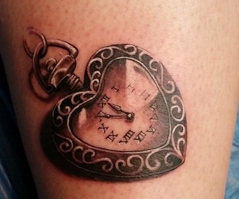 Love Clock Tattoo Clock Tattoo Designs, Pocket Watch Tattoo Design, Watch Tattoo Design, Pocket Watch Tattoos, Tattoos Pinterest, Hourglass Tattoo, Clock Tattoo Design, Pocket Watch Tattoo, Small Girl Tattoos