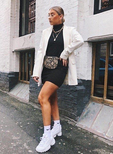 Fila Disruptor Outfit, Fashion With Sneakers, Fila Shoes Outfit, Chunky Clothes, Sneakers With Dresses, Fila Disruptor 2, Fila Outfit, Fila Disruptor Ii, Outfit Pictures