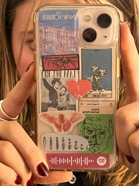 Clear Phone Case Ideas Spotify, Spotify Code Phone Case, Stuff In Phone Case, Cute Clear Case Ideas, Cool Clear Phone Case Ideas, Stuff To Put In Phone Case, Pictures To Put In Phone Case, Phone Case Crafts, Clear Phone Case Ideas Lana Del Rey