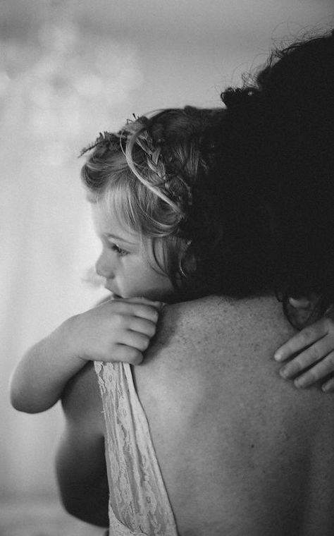 Mother Daughter Maternity, Mom Daughter Photography, Motherhood Photos, Mommy Daughter Photos, Mother Daughter Pictures, Mother Daughter Photoshoot, Mommy And Me Photo Shoot, Mother Daughter Photos, Baby Fotografie