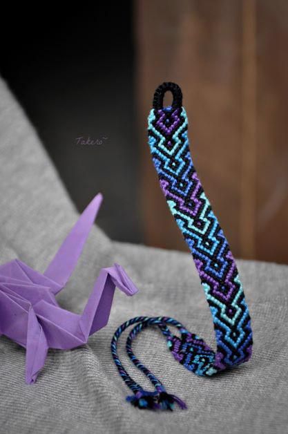 Black Friendship Bracelet Pattern, Arrow Head Bracelet Patterns, Thread Friendship Bracelets Patterns, Macrame Friendship Bracelets, Friendship Bracelets Pattern, Bracelet Bresilien Pattern, Cute Friendship Bracelets Pattern, Black Friendship Bracelet, Diy Bracelets With String