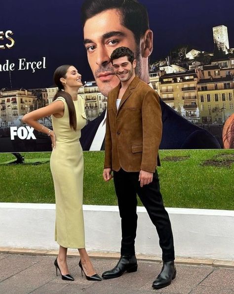 Hande Burak, Fantastic Beasts Grindelwald, Baddie Style, Sequin Dresses, Turkish Series, Hande Erçel, Korean Fashion Dress, Hande Ercel, Cute Love Couple