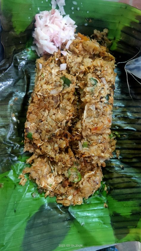 Chicken Kothu Parotta @ Deen Hotel, Vadasery, Nagercoil Rs.125/-. Kothu Parotta Recipe, Kothu Parotta, Parotta Recipe, Necklace Guide, Kerala House, Creative Iphone Case, Kerala Food, Coffee Girl, Nyc Life