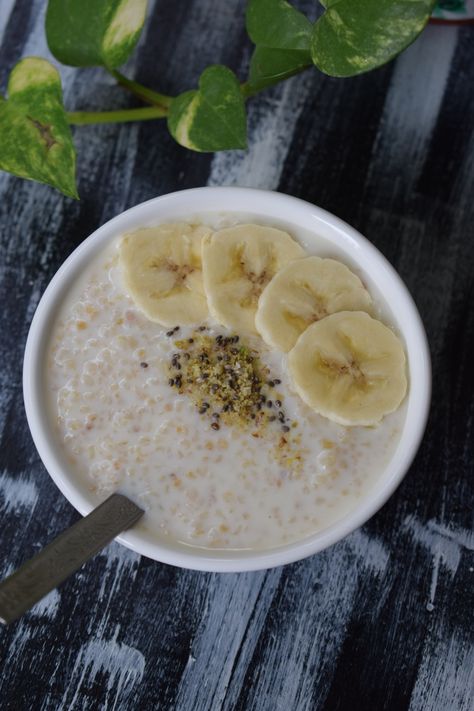 Daliya porridge – monikablends Easy Peasy Recipes, Porridge Recipes, Cardamom Powder, Breakfast Treats, Pressure Cooking, Ghee, Dried Fruit, Easy Peasy, The Family