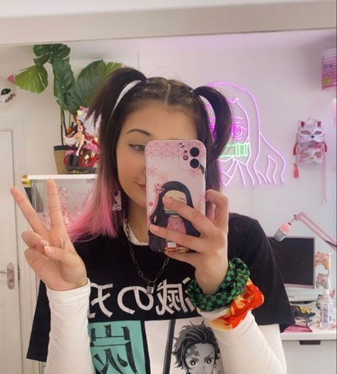 Nintendo Grl, Nintendo Girl, Kpop Cosplay, Gamer Girl Outfit, Gaming Room Decor, Cosplay Ideas, Gamer Girl, Pink Aesthetic, Nintendo