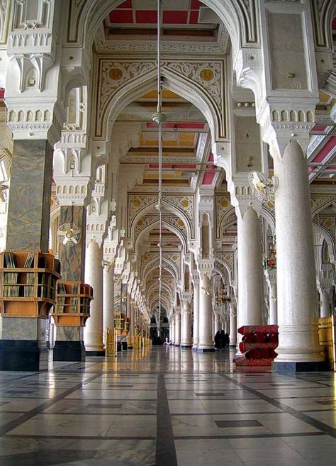 It's a beautiful world Masjid Haram, Mecca Madinah, Al Haram, Mecca Masjid, Mecca Kaaba, Islamic Center, Masjid Al Haram, Beautiful Mosques, Grand Mosque