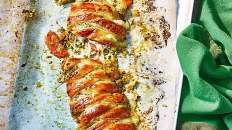 Pesto puff plait recipe | Sainsbury`s Magazine Wimbledon Recipes, Christmas Vegetarian, Magazine Recipe, Savoury Tarts, Week Meals, Tomato And Mozzarella, Savoury Bakes, Gluten Free Pastry, Pastry Recipe